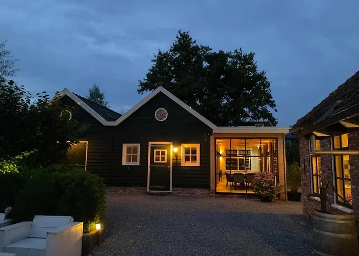 Flora'S B&B